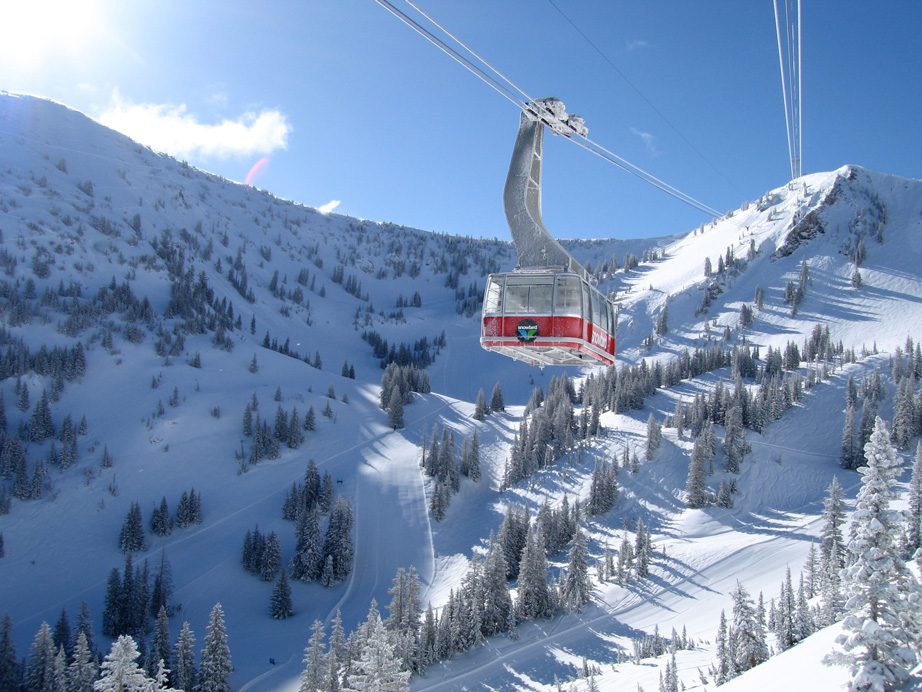 Attractions-Snowbird_Tram_Winter_03