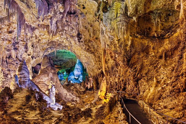 Carlsbad-Caverns-National-Park-shutterstock_127554758