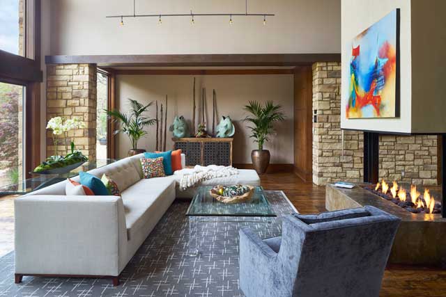The couple were attracted to the simplicity of the home’s design, which reminded them of Frank Lloyd Wright’s distinctive architecture.