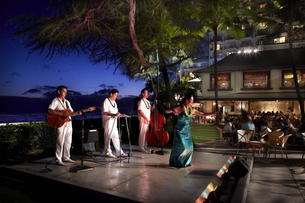 Hawaii has plenty of music and entertainment for the holidays. Photo courtesy Halekulani