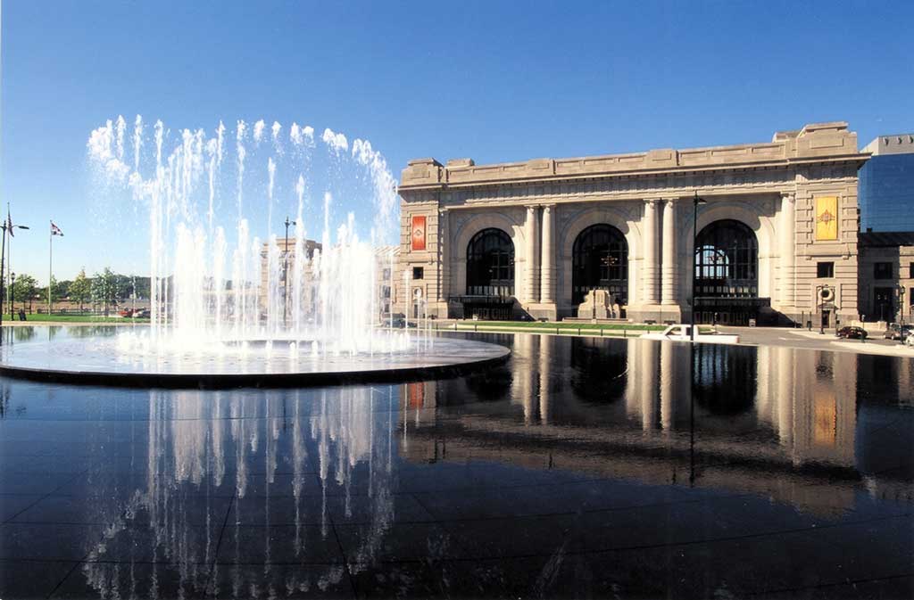  The view in front of union Station shows how Kansas City earned its name as the City of Fountains. Photo courtesy Visit KC.