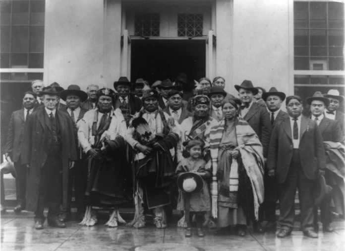 Group-of-Osage-Indians-posed-outside-the-White-House-in-1921