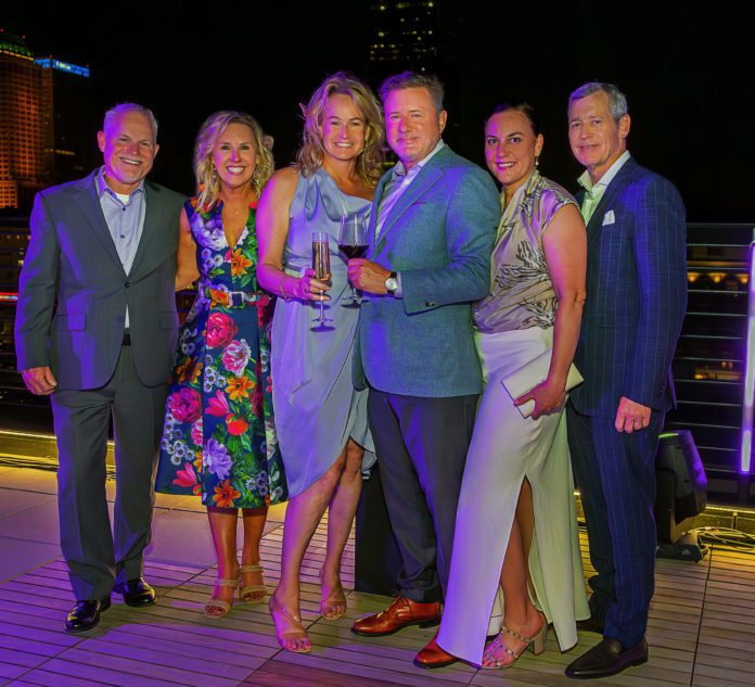 John & Sandi Pellow, Wendy & Gentner Drummond, Wendy & Chuck Garrett; ELEVATE Memory Gala, Alzheimer’s Association, Oklahoma Chapter, Tulsa